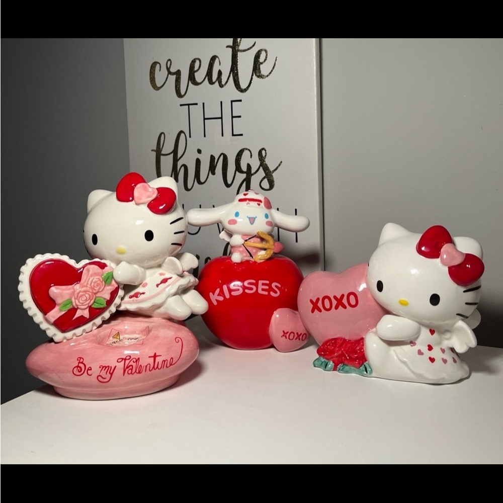 Hello Kitty Valentine's Figurines Set